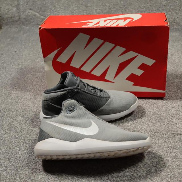 Nike Women's Trainers - Grey - UK 4 on Productcaster.