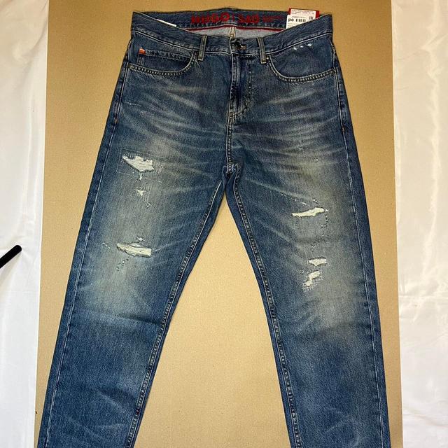 Hugo Boss Men's Distressed Jeans - Blue - 32" on Productcaster.