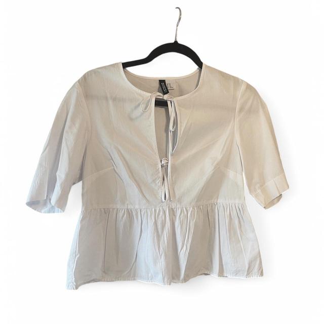 H&M Women's Blouse - White - 6 on Productcaster.