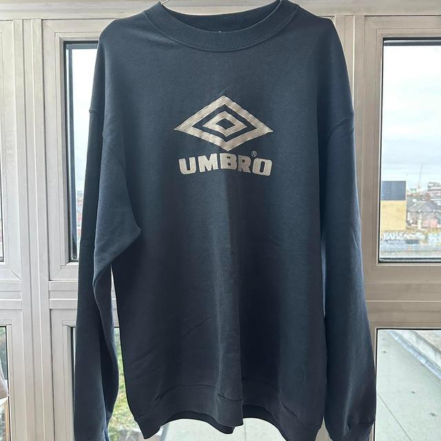 Umbro Men's Sweatshirt - Navy - M on Productcaster.