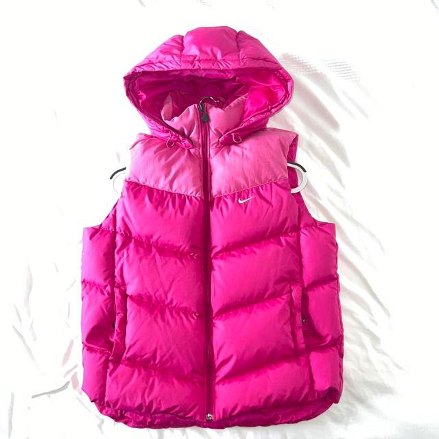 Nike Women's Gilet - Pink - XL on Productcaster.