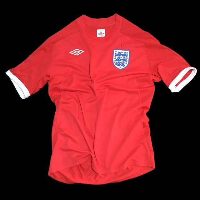 Umbro Men's Shirt - Red - XL on Productcaster.