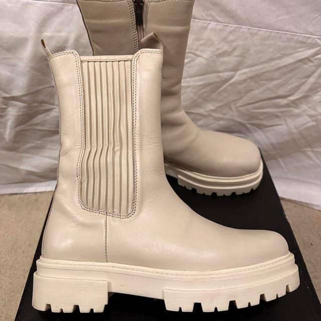 Women's Boots - Cream - UK 5 on Productcaster.