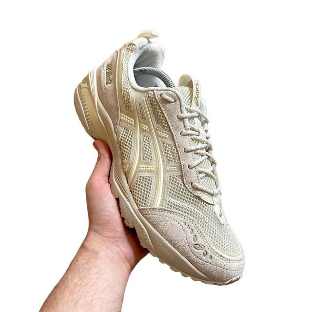 ASICS Men's Trainers - Cream - UK 10 on Productcaster.