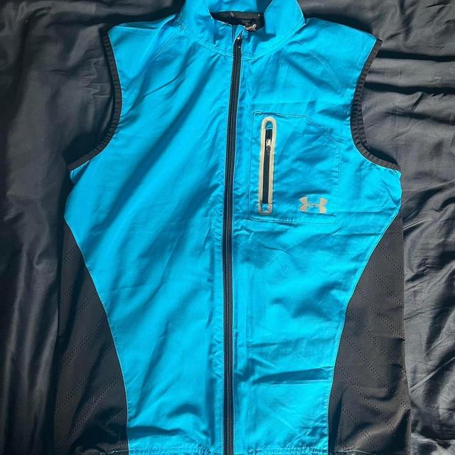 Under Armour Men's Gilet - Blue/Black - S on Productcaster.