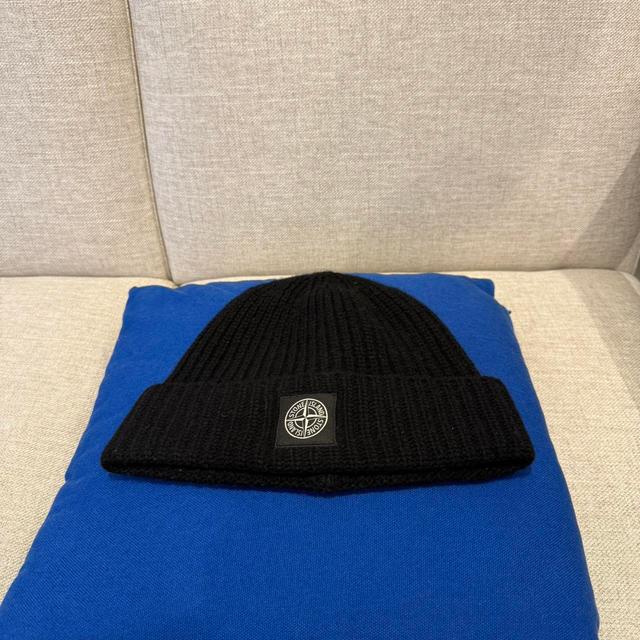 Stone Island Men's Beanies - Black on Productcaster.