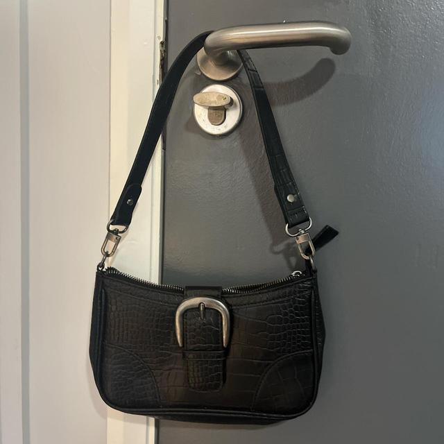 Urban Outfitters Women's Bag - Black on Productcaster.