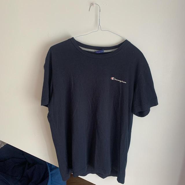 Champion Men's T-shirt - Navy/White - M on Productcaster.