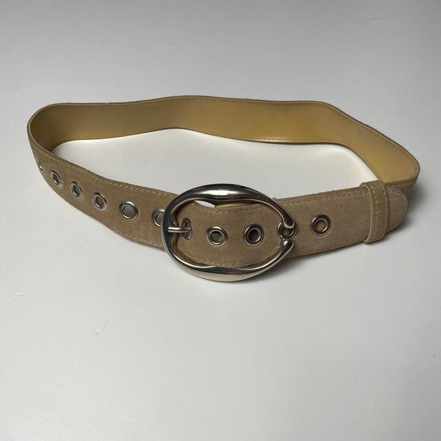 Vera Pelle Women's Belt - Cream/Silver on Productcaster.