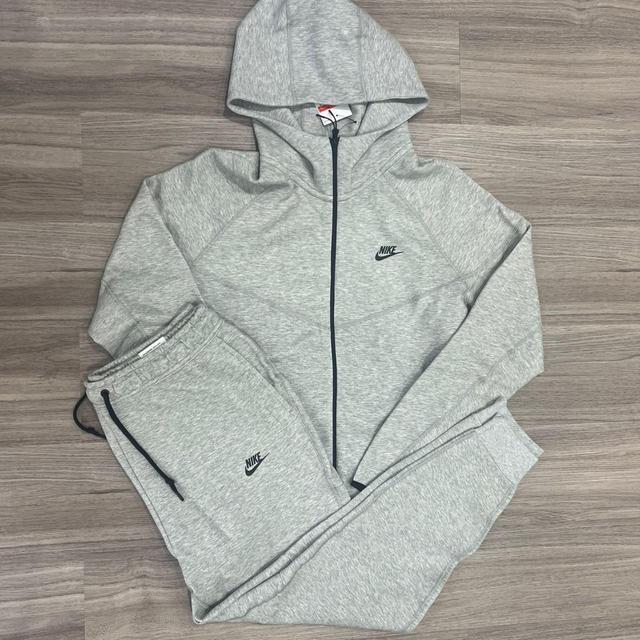 Nike Men's Hoodie - Grey - L on Productcaster.