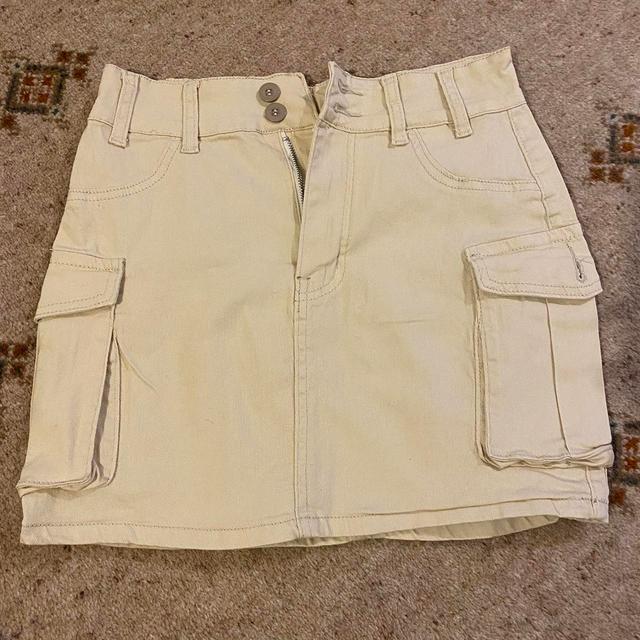 Vintage Women's Skirt - Cream/Tan - M on Productcaster.