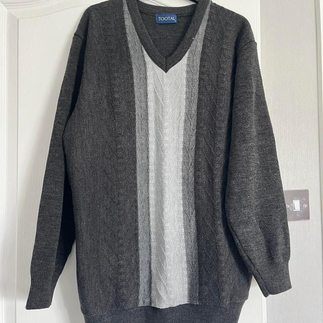 Vintage Men's Jumper - Grey - L on Productcaster.