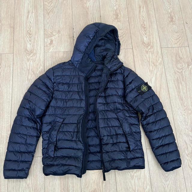 Stone Island Men's Puffer Jacket - Navy - L on Productcaster.