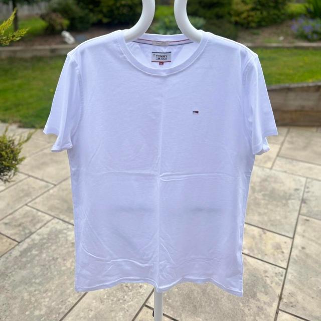 Tommy Hilfiger Men's T-shirt - White - M on Productcaster.