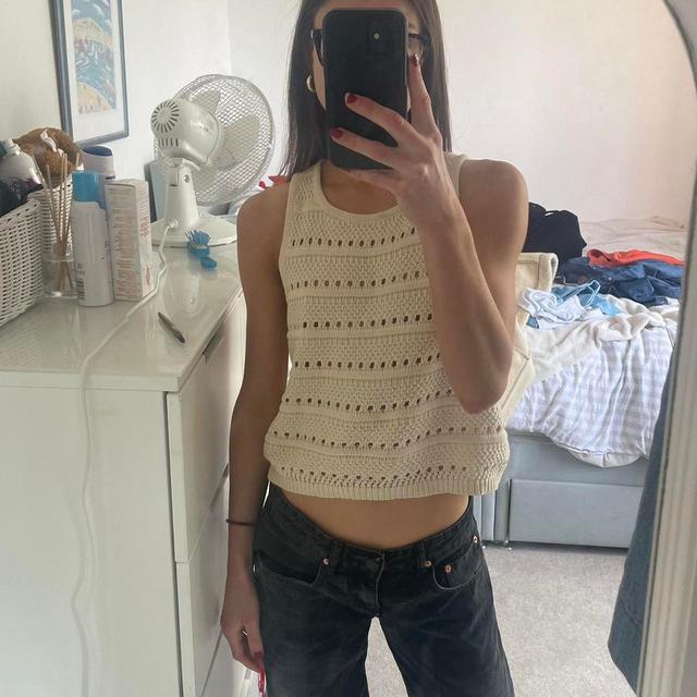 Levi's Women's Crop top - Cream/White - M on Productcaster.