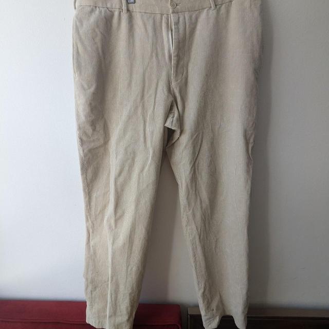 UNIQLO Men's Trousers - White/Cream - XL on Productcaster.