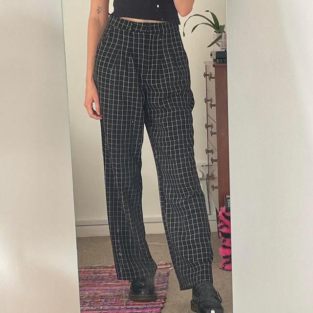 Urban Outfitters Women's Trousers - Black/White - UK 8 on Productcaster.