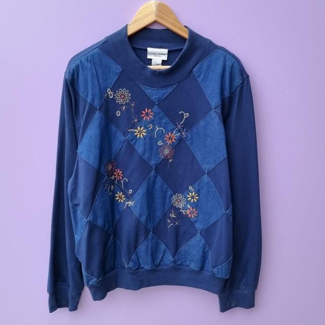 Vintage Women's Sweatshirt - Blue - M on Productcaster.