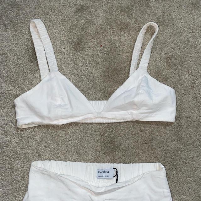 Bershka Women's Crop top - White - S on Productcaster.