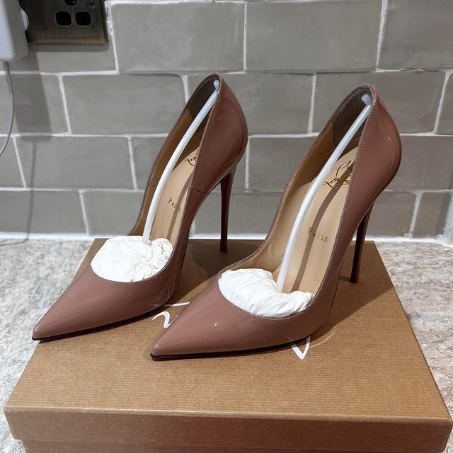 Christian Louboutin Women's Courts - Tan - UK 4 on Productcaster.