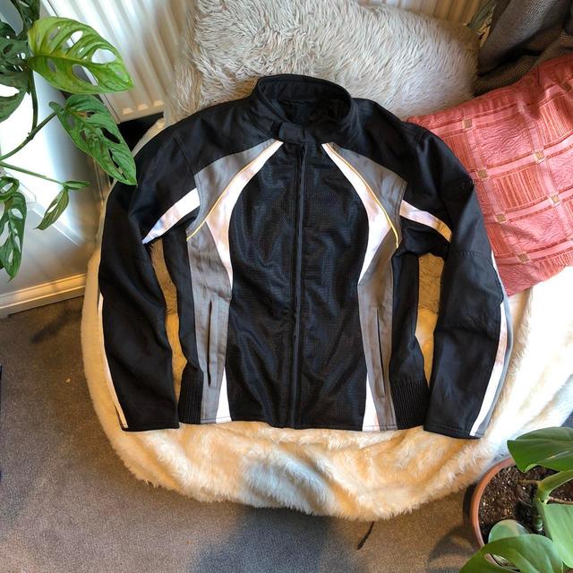 Vintage Women's Windbreaker Jacket - Black - M on Productcaster.