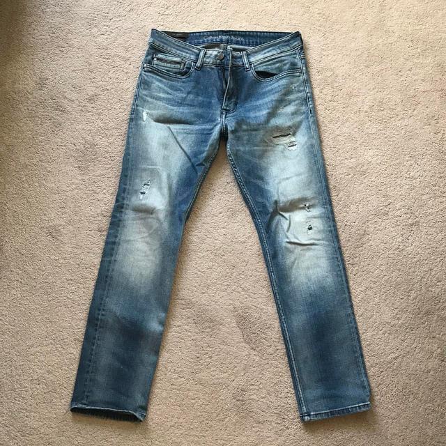 Calvin Klein Men's Distressed Jeans - Navy/Blue - S on Productcaster.