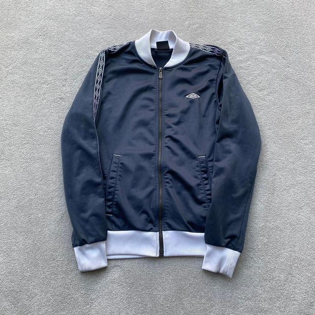 Umbro Men's Jacket - Navy/White - S on Productcaster.