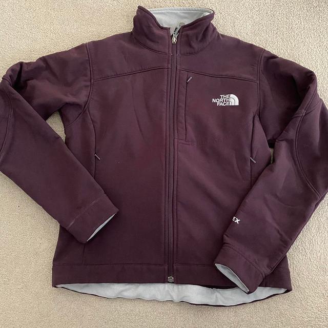 The North Face Women's Lightweight Jacket - Purple - S on Productcaster.