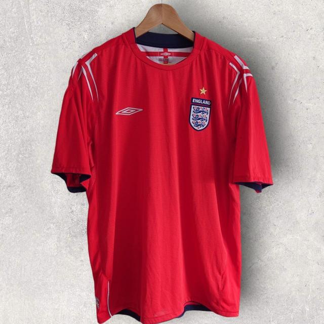 Umbro Men's T-shirt - Red - XL on Productcaster.