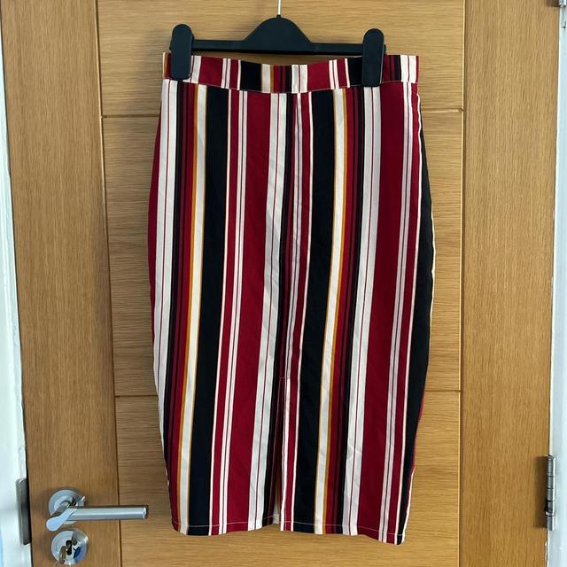 Glamorous Women's Skirt - Black/Red - XS on Productcaster.