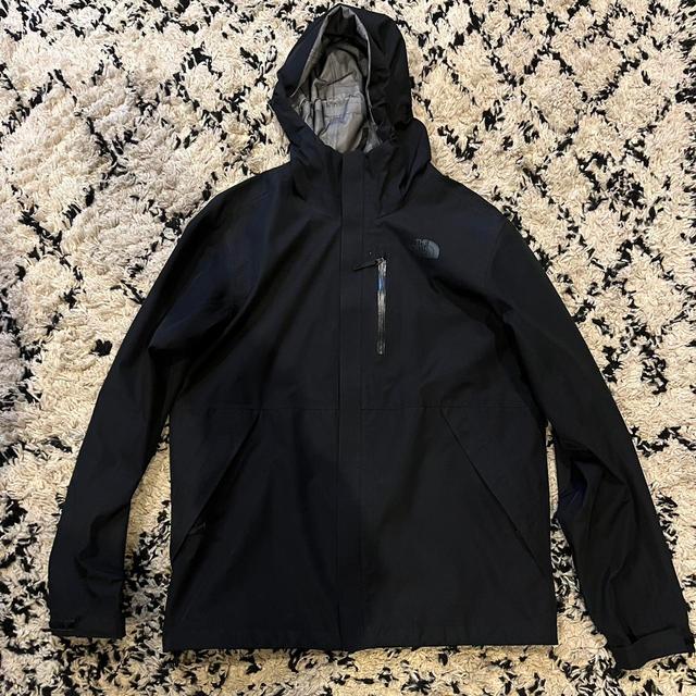 The North Face Men's Lightweight Jacket - Black - M on Productcaster.