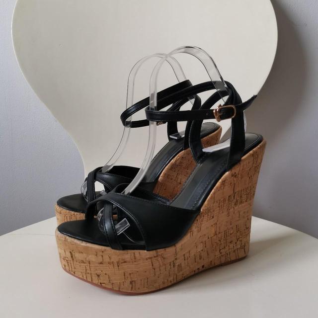 Women's Sandals - Black/Tan - UK 7 on Productcaster.