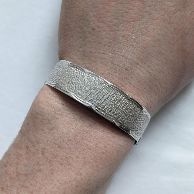 Vintage Women's Bracelet - Silver on Productcaster.