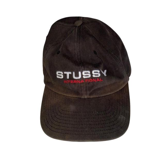 Stüssy Men's Caps - Black/Red on Productcaster.