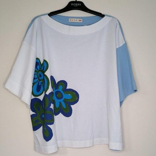 UNIQLO Women's T-shirt - Blue - S on Productcaster.