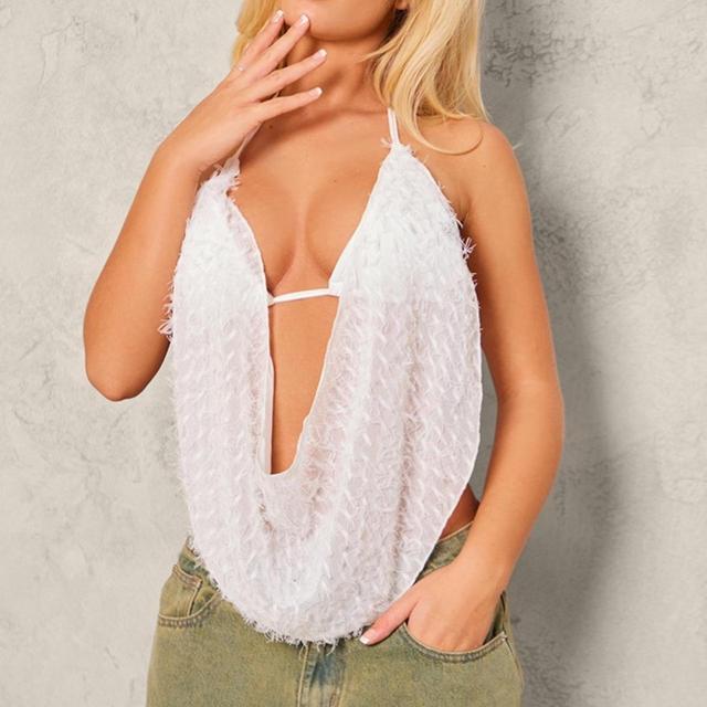 PrettyLittleThing Women's Crop top - White - 4 on Productcaster.