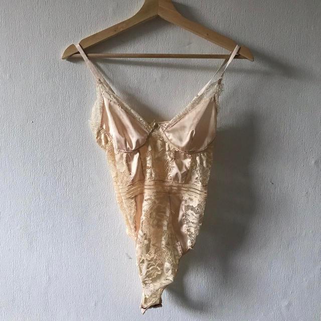 Nasty Gal Women's Bodysuit - Cream - 8 on Productcaster.