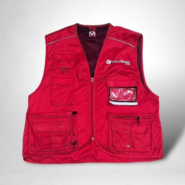 Invicta Men's Gilet - Red - M on Productcaster.