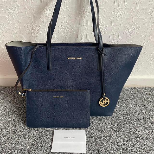 Michael Kors Women's Tote bags - Navy on Productcaster.