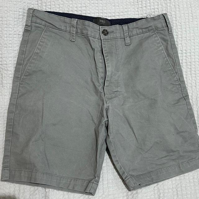 Marks & Spencer Men's Shorts - Grey - 30" on Productcaster.