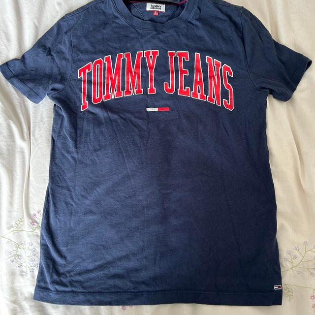 Tommy Hilfiger Women's T-shirt - Navy/Red - S on Productcaster.