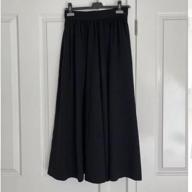 Jaeger Women's Wool Skirt - Black - UK 10 on Productcaster.