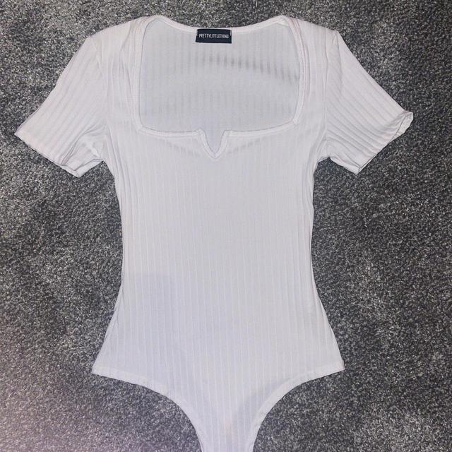 PrettyLittleThing Women's Bodysuit - White - 8 on Productcaster.