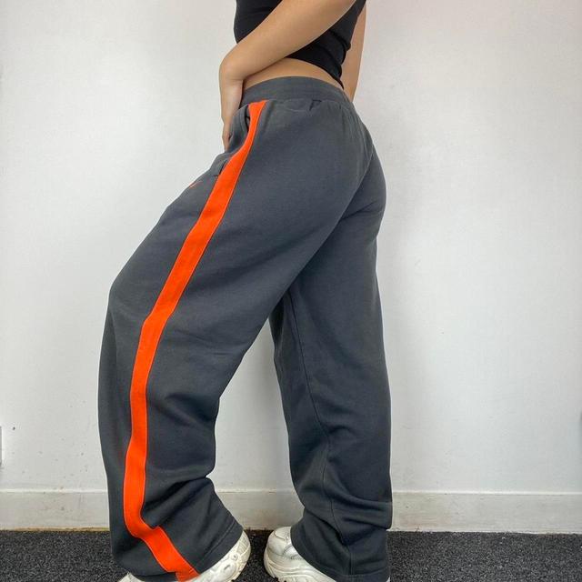 Nike Women's Sweatpants - Grey - XL on Productcaster.