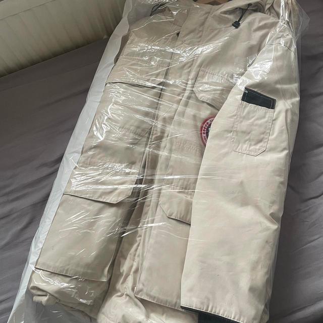 Canada Goose Men's Coat - White - S on Productcaster.