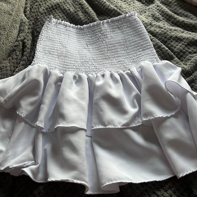 Women's Skirt - White - UK 12 on Productcaster.