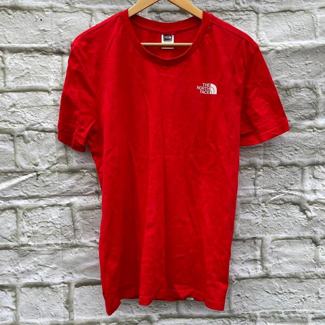 The North Face Men's T-shirt - Red - M on Productcaster.