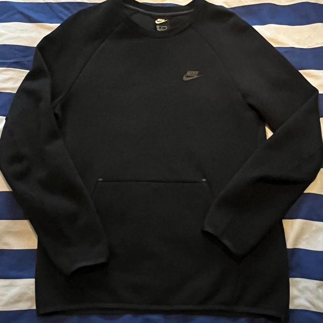 Nike Men's Sweatshirt - Black - M on Productcaster.