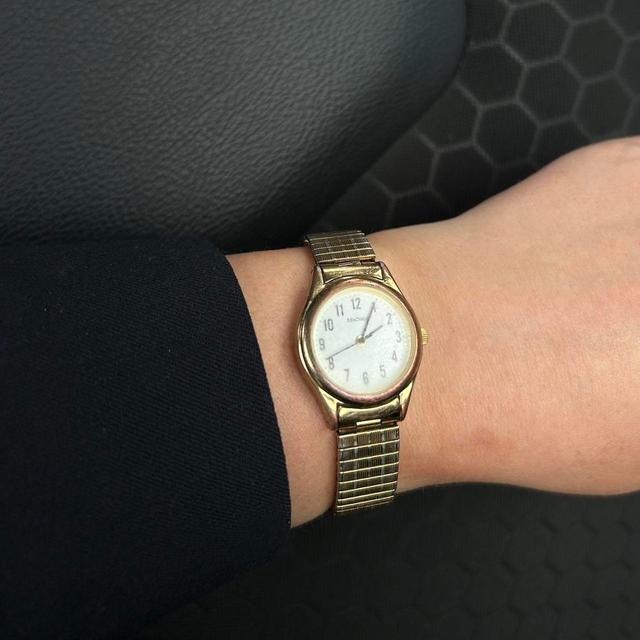 Vintage Women's Analogue Watch - Gold on Productcaster.