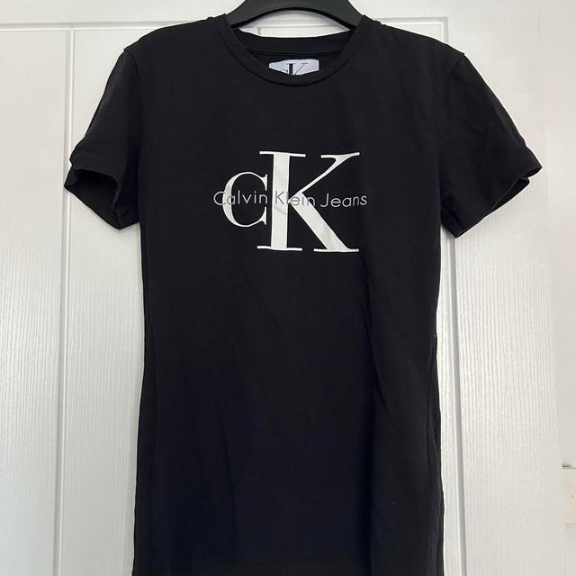 Calvin Klein Women's T-shirt - Black - XS on Productcaster.